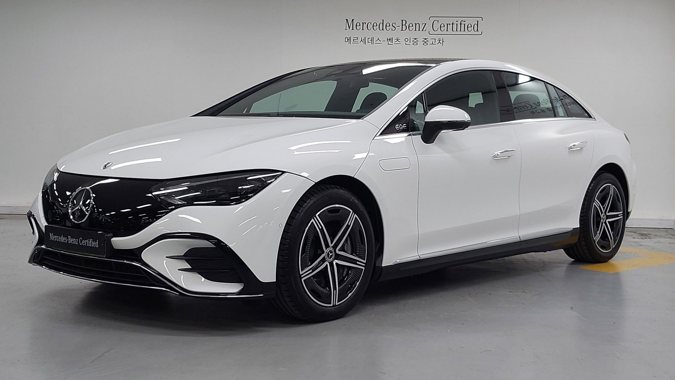 MERCEDES BENZ EQE V295 2024