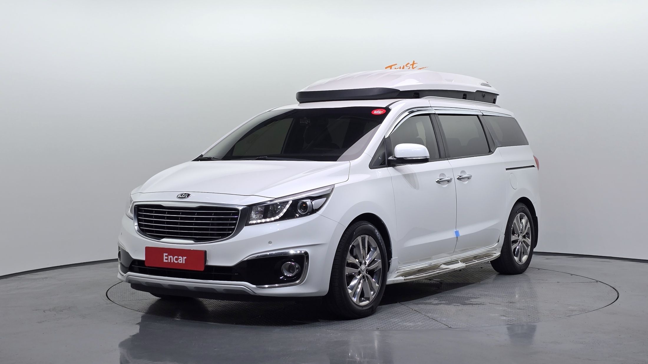KIA CARNIVAL 2015