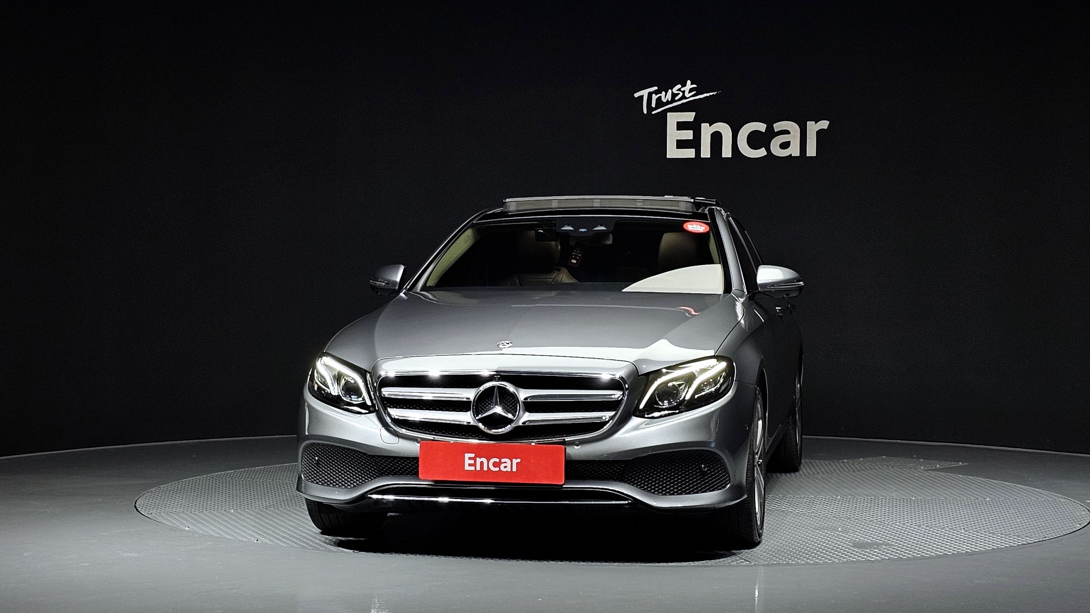MERCEDES BENZ E-CLASS W213 2017
