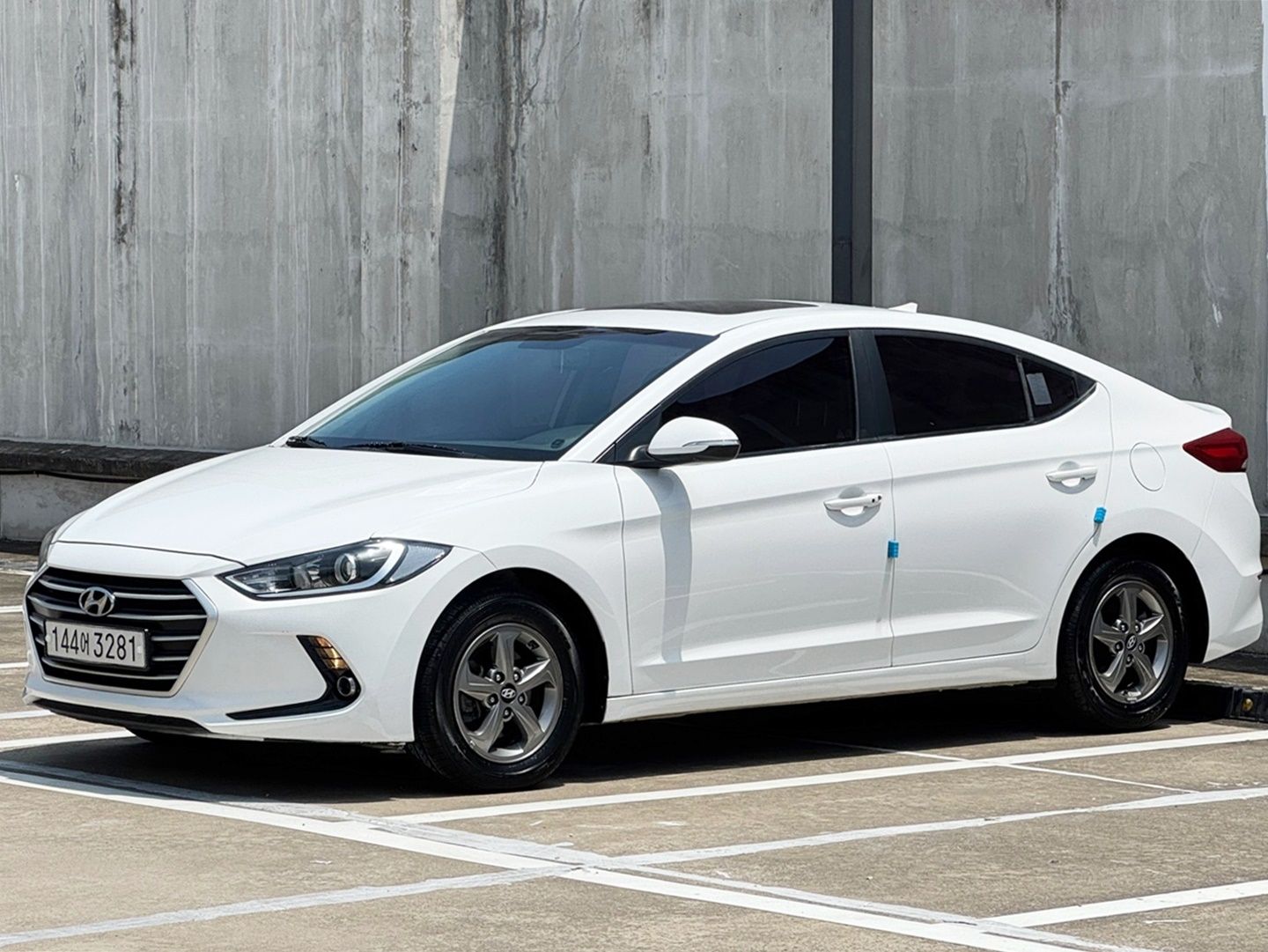 HYUNDAI AVANTE AD 2015
