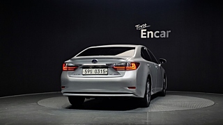 LEXUS ES300H 2016