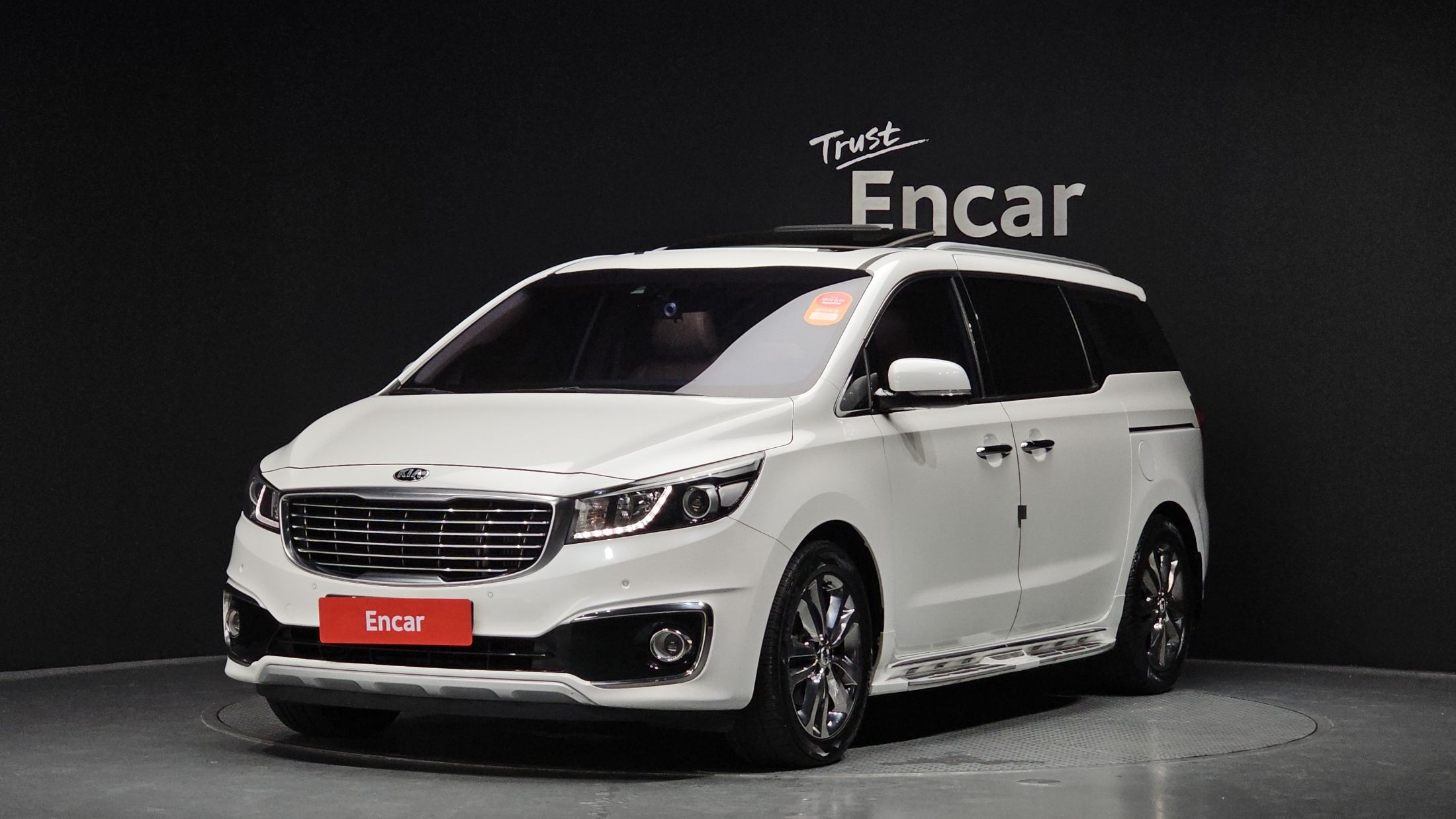KIA CARNIVAL 2016