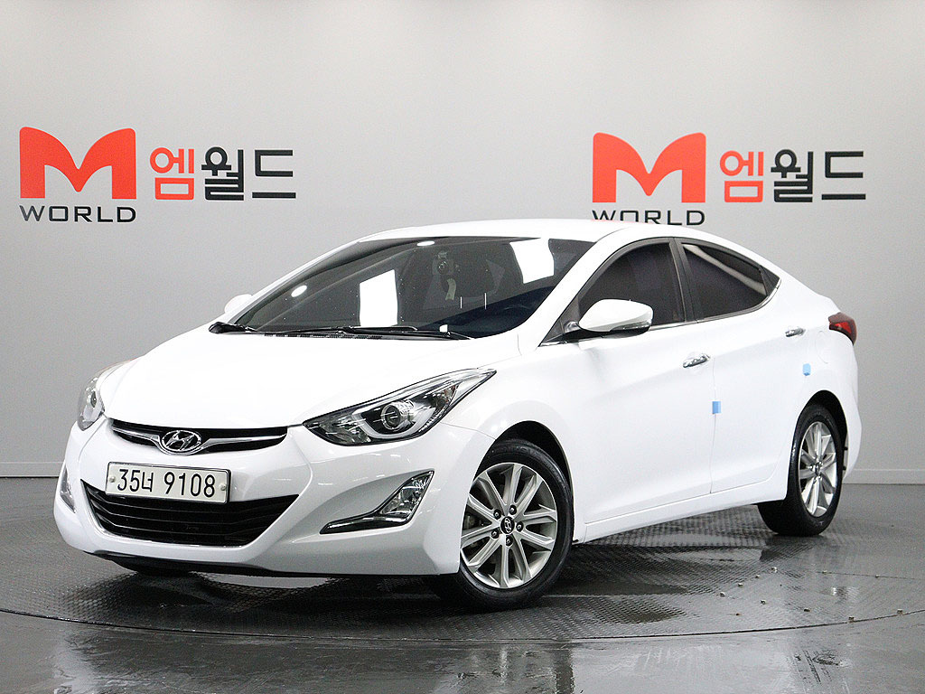 HYUNDAI AVANTE 2015