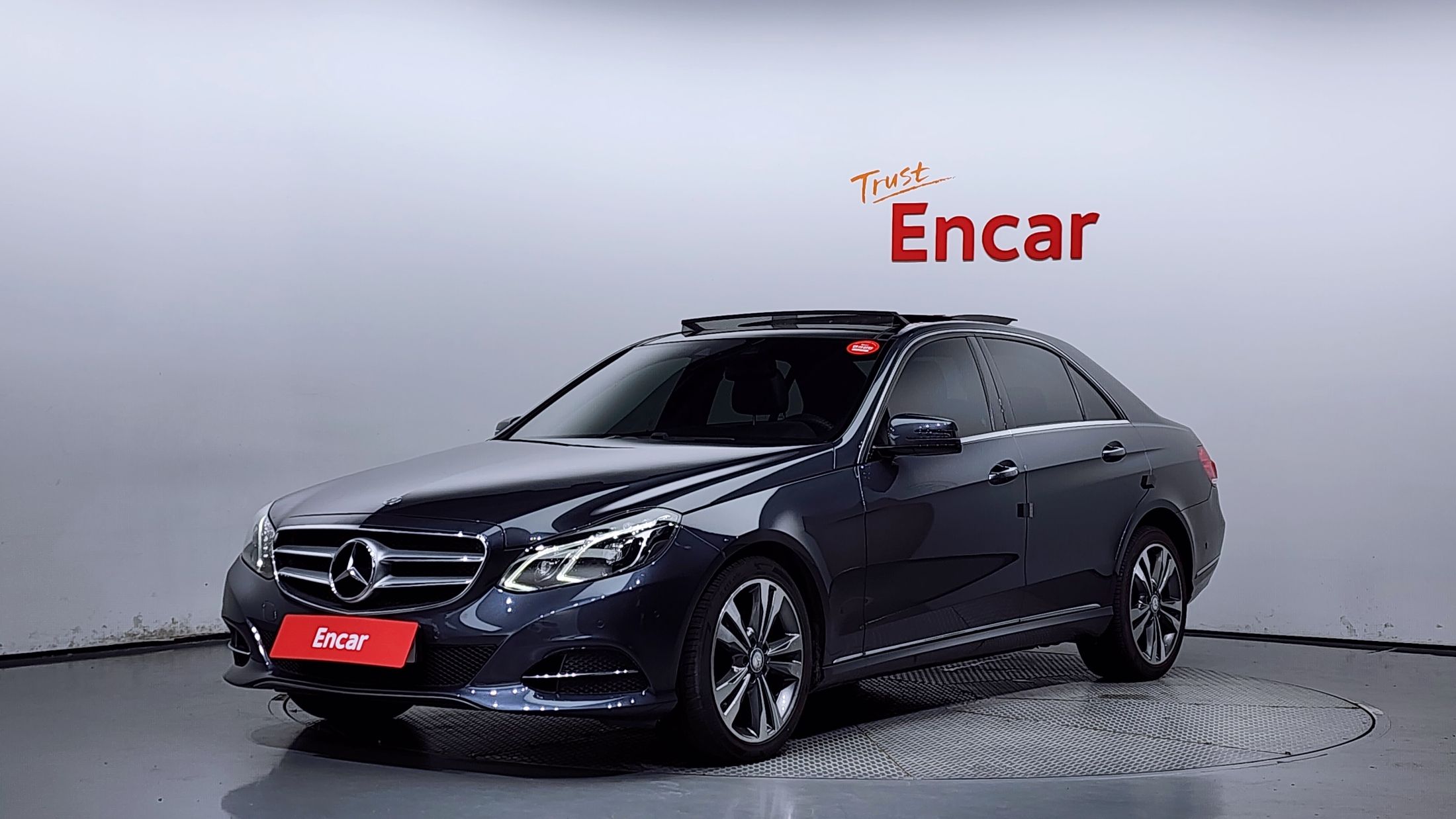 MERCEDES BENZ E-CLASS W212