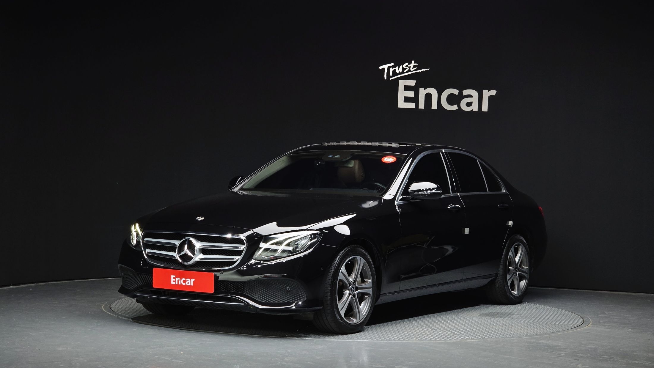 MERCEDES BENZ E-CLASS W213 2019