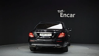 MERCEDES BENZ E-CLASS W213 2019