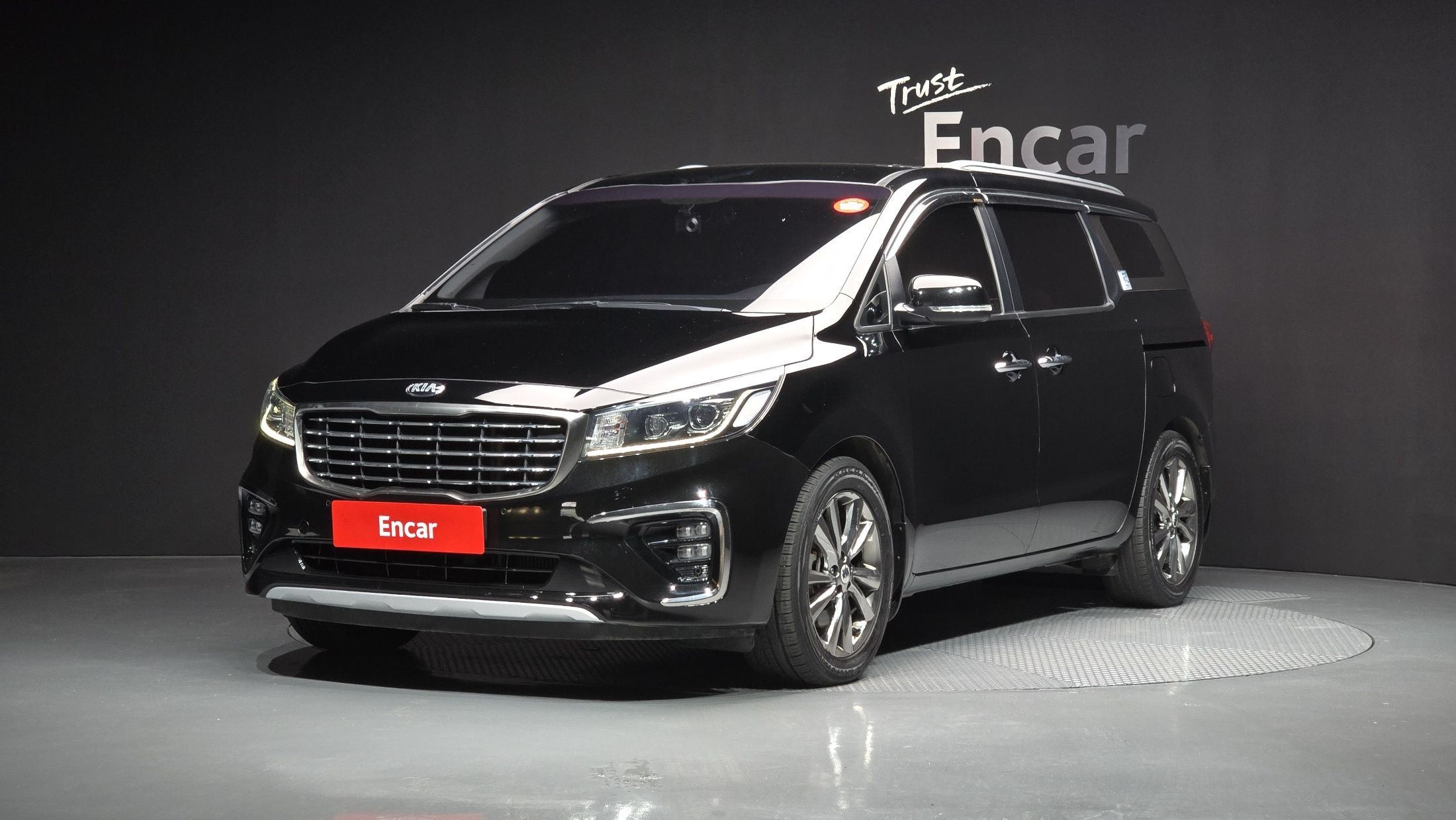 KIA CARNIVAL 2019