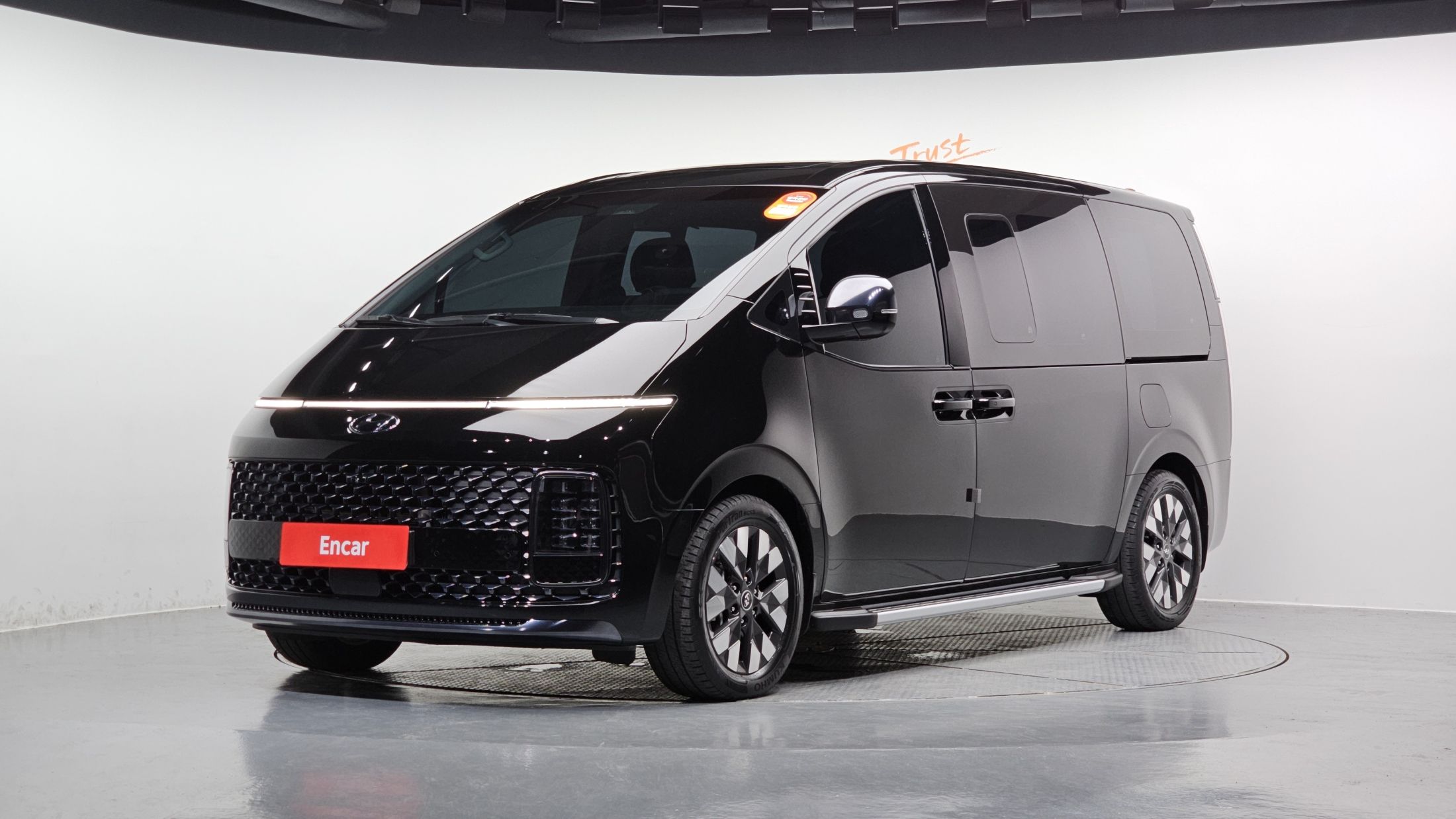 HYUNDAI STARIA 2024