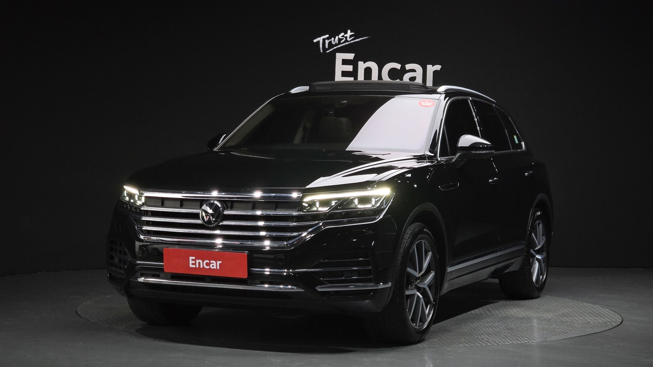 VOLKSWAGEN TOUAREG