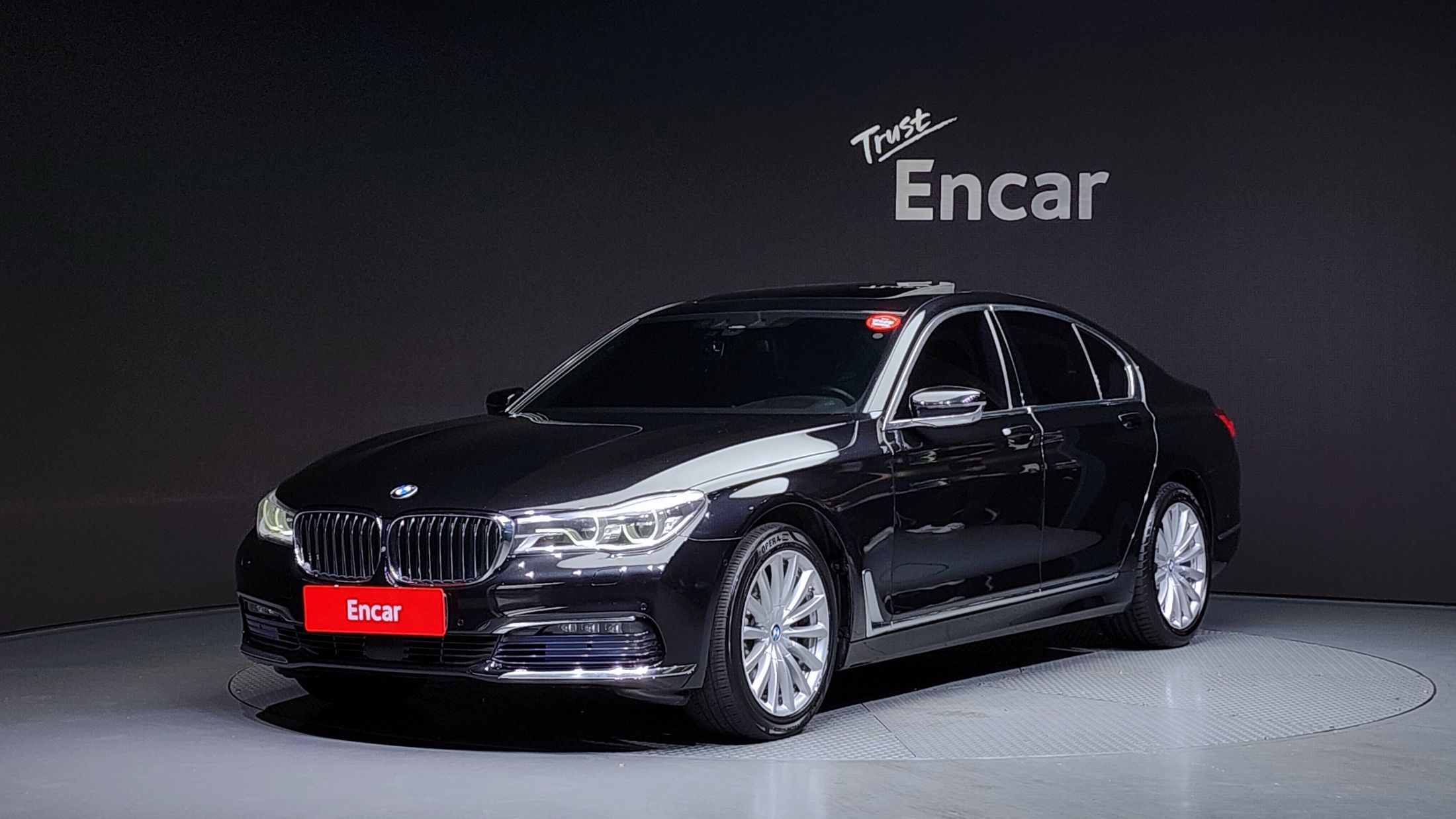 BMW 7-SERIES G11 2016