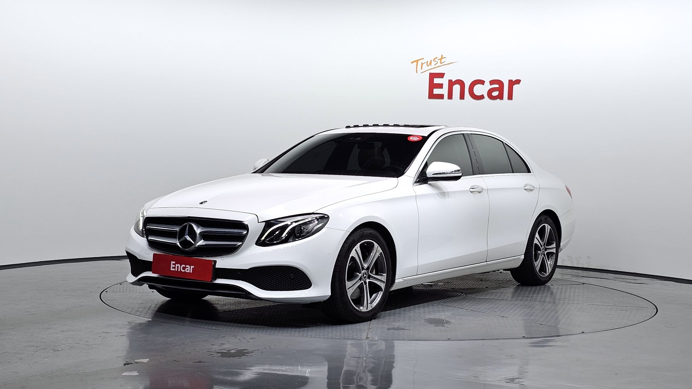 MERCEDES BENZ E-CLASS W213 2018