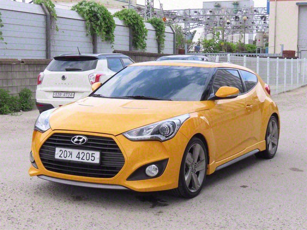 HYUNDAI VELOSTER 2012