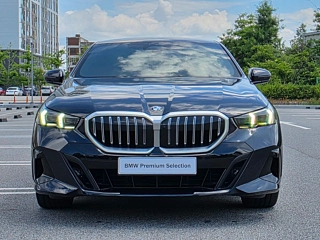 BMW 5-SERIES G60 2024