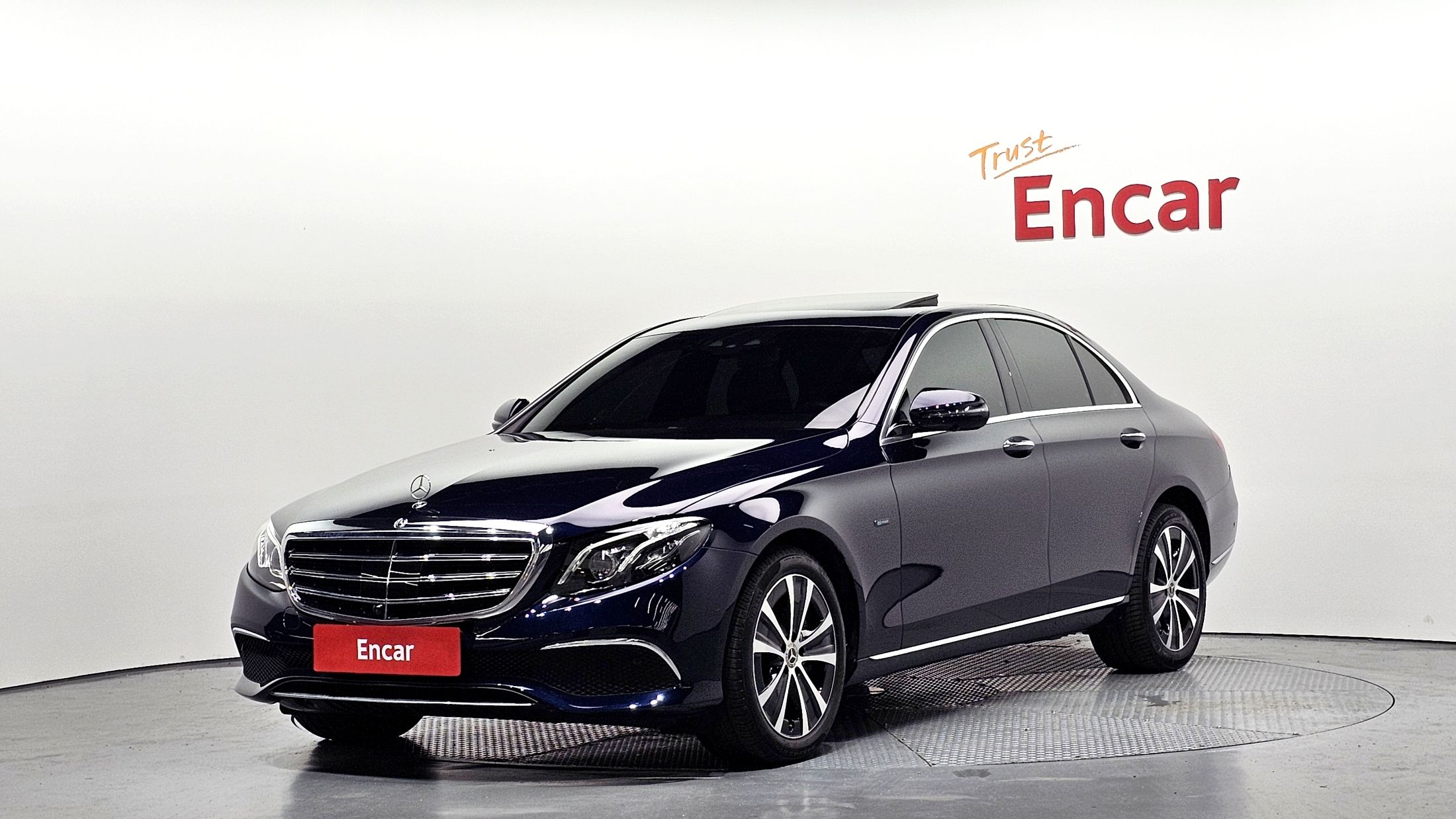 MERCEDES BENZ E-CLASS W213 2020