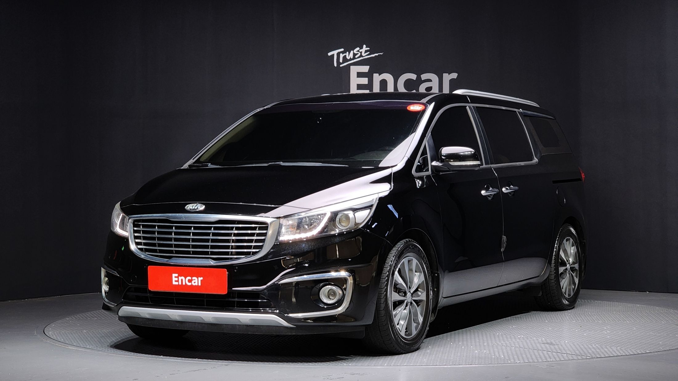 KIA CARNIVAL 2016