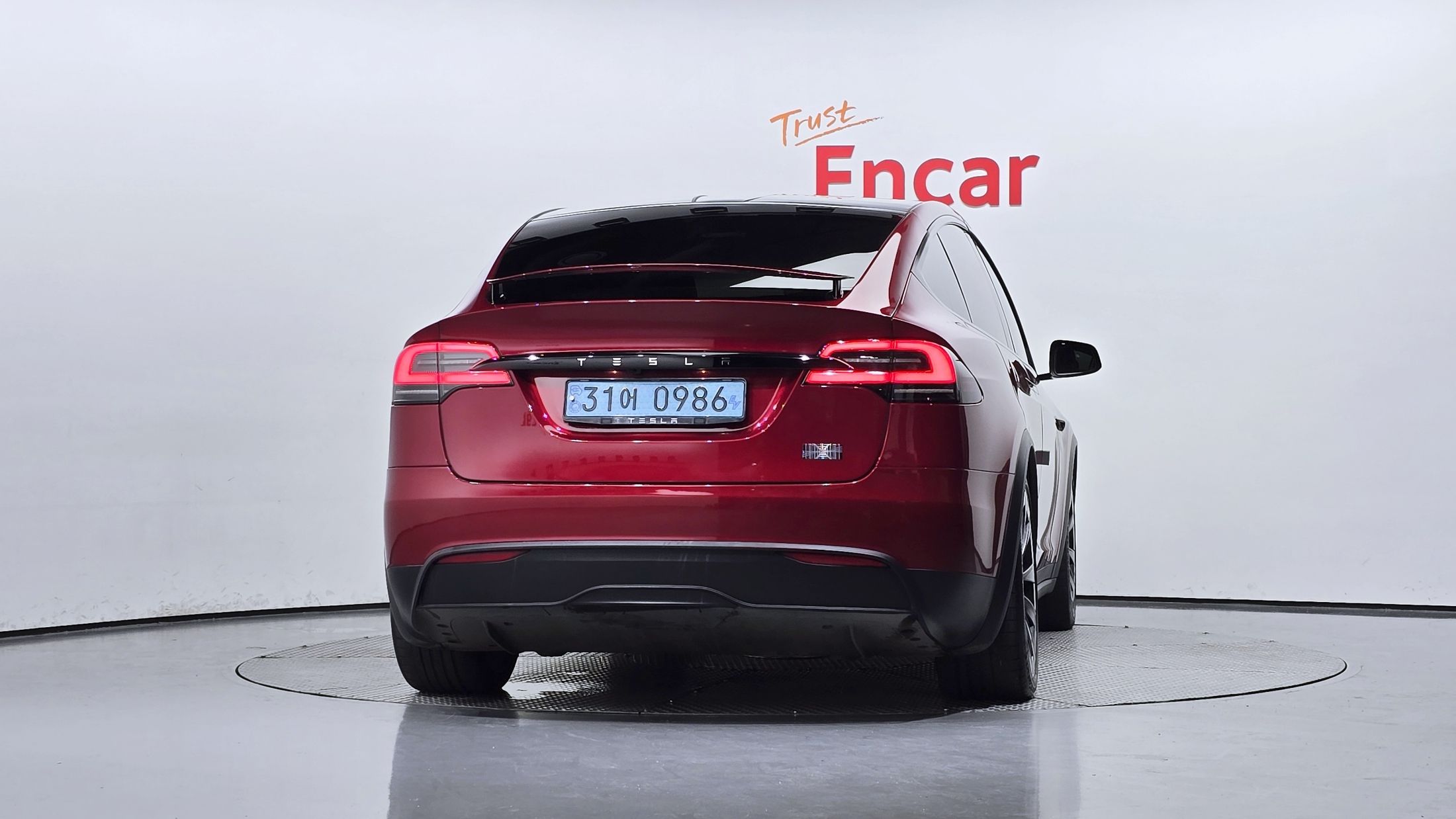 TESLA MODEL X
