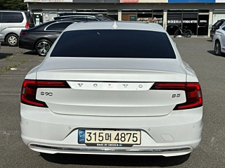 VOLVO S90 2021