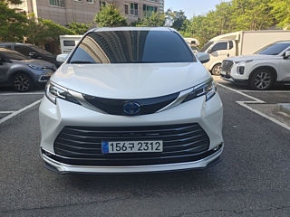Заказать TOYOTA SIENNA