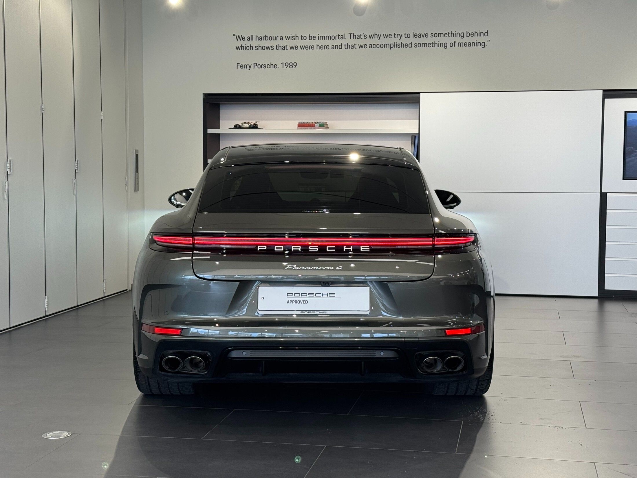 PORSCHE PANAMERA 972