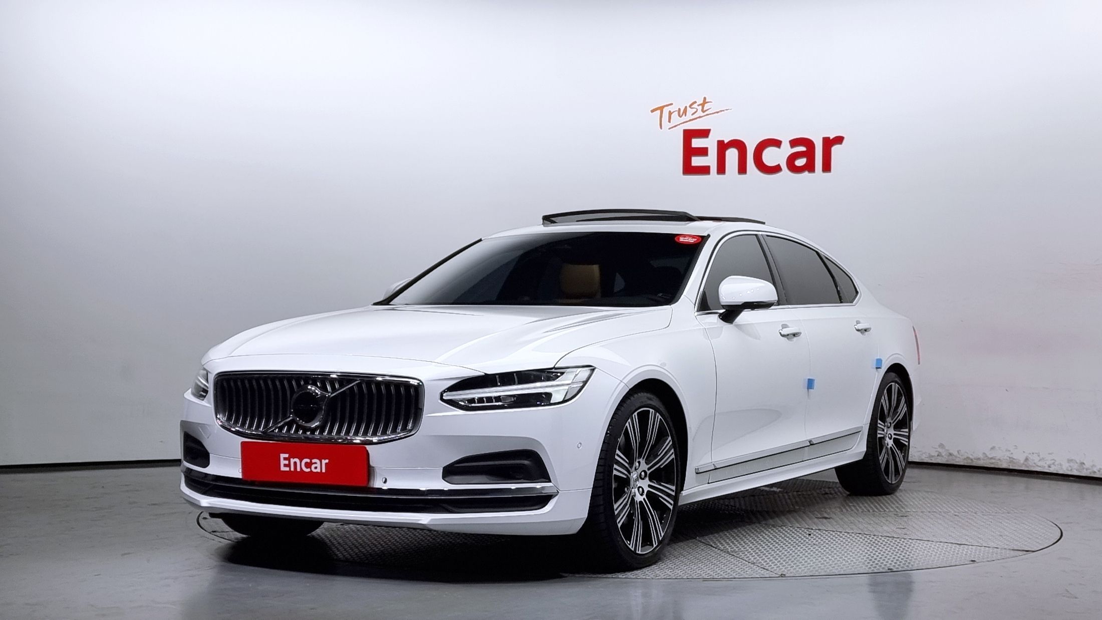 VOLVO S90