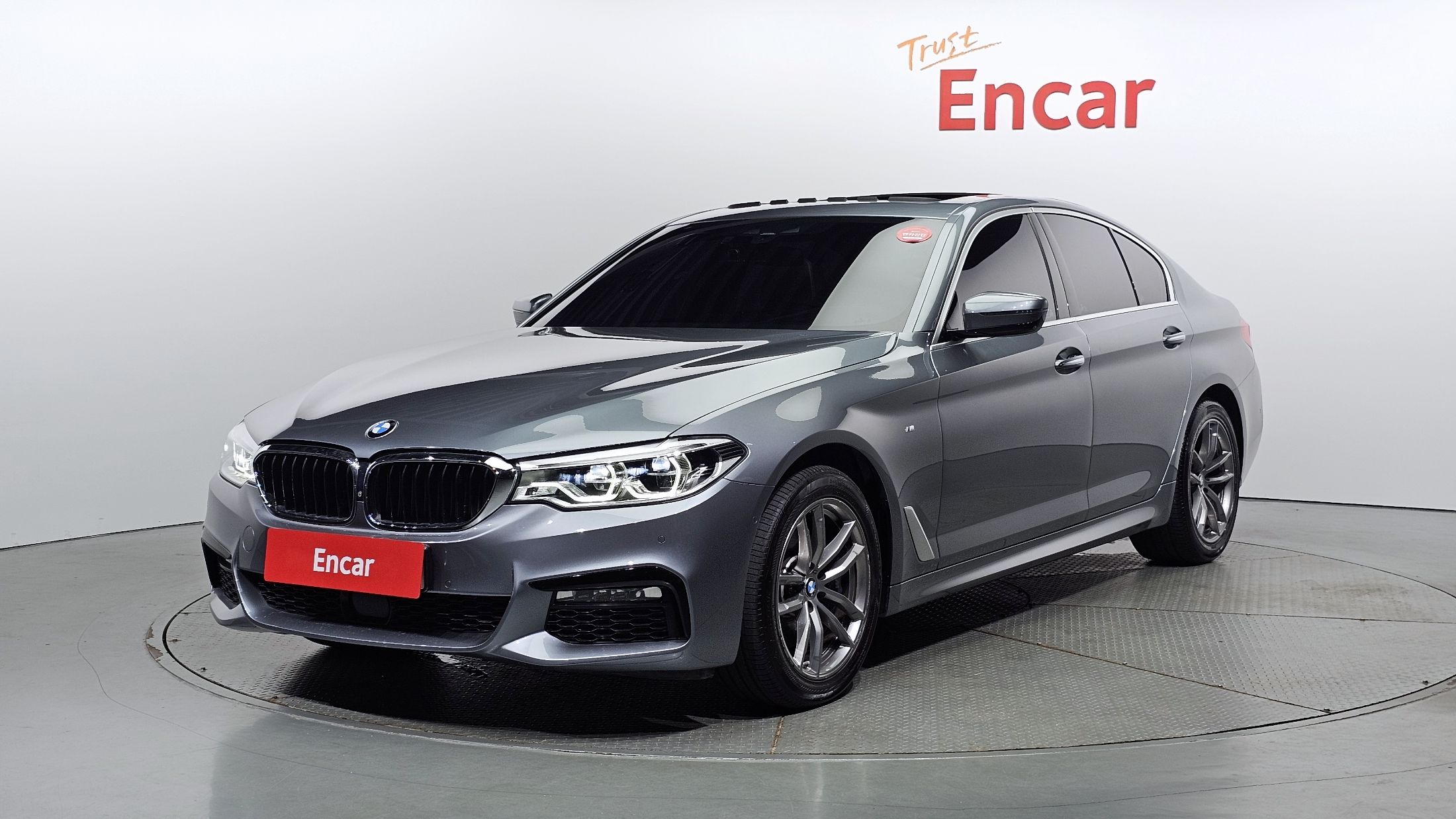 BMW 5-SERIES G30 2017