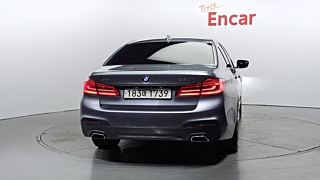 BMW 5-SERIES G30 2017