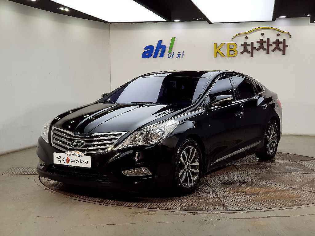 HYUNDAI GRANDEUR HG 2012