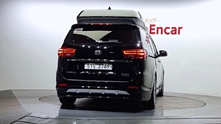 KIA CARNIVAL 2018