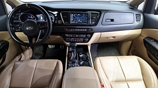 KIA CARNIVAL 2018