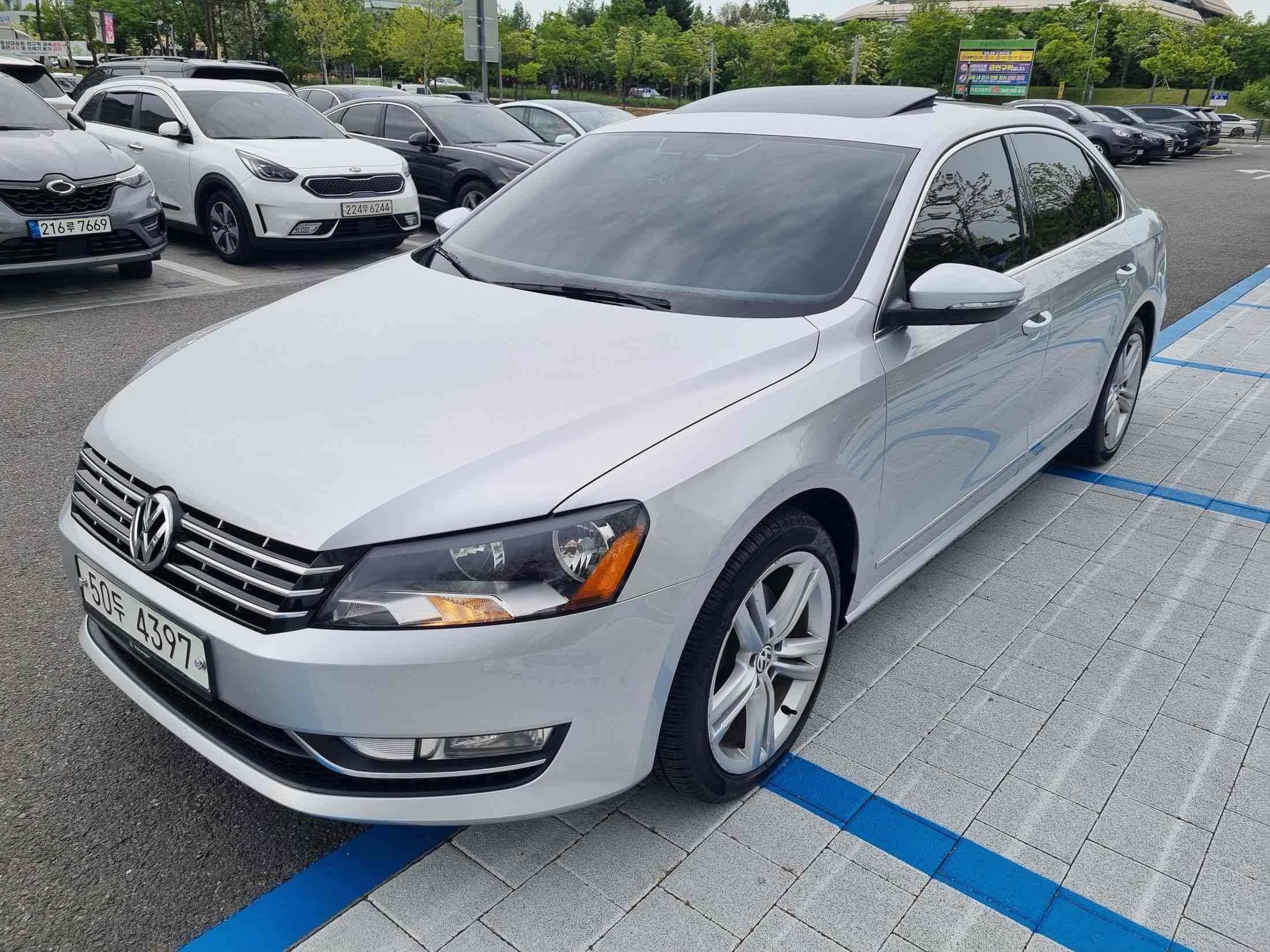 VOLKSWAGEN PASSAT