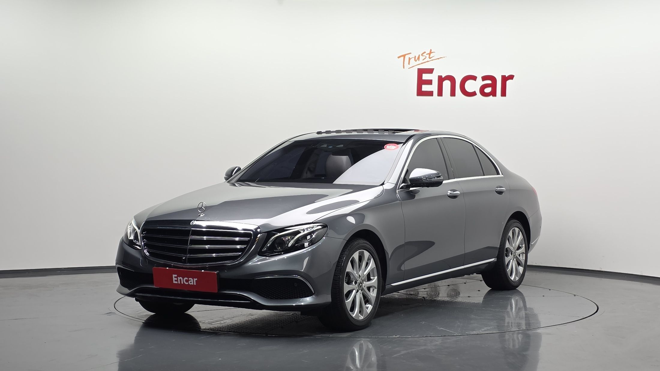 MERCEDES BENZ E-CLASS W213 2018