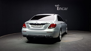 MERCEDES BENZ E-CLASS W213 2017