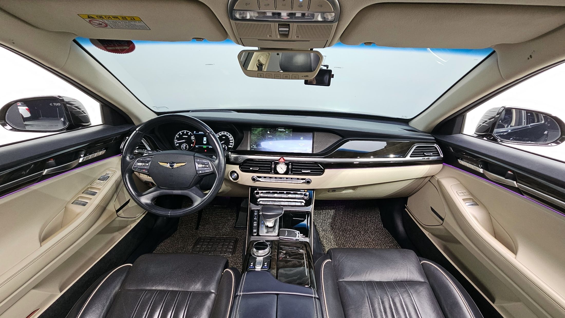 GENESIS EQ900 2016