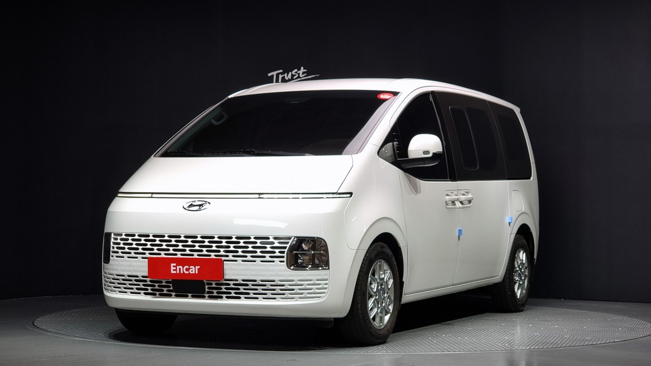 HYUNDAI STARIA 2023