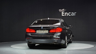 BMW 5-SERIES G30 2020