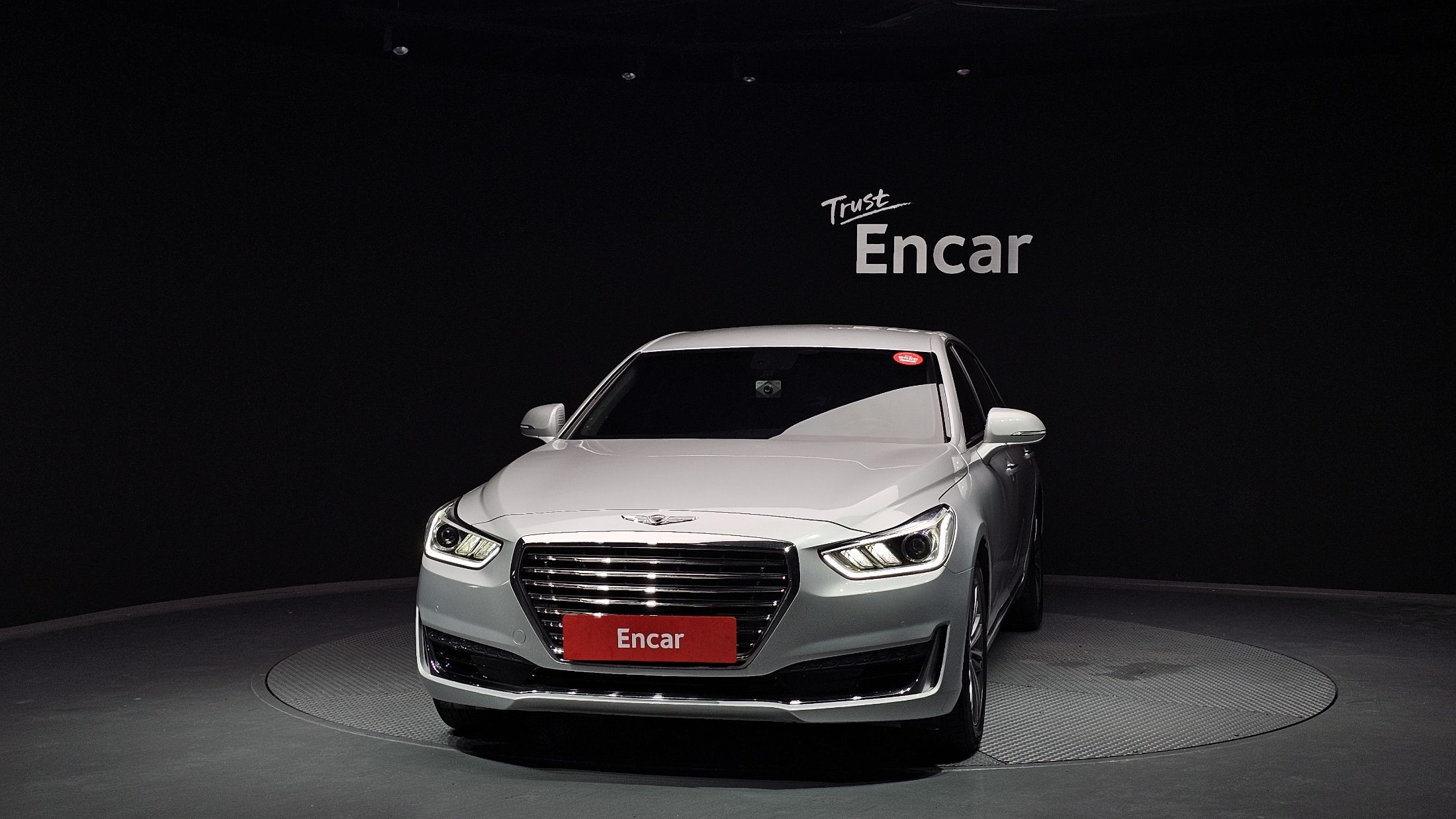 GENESIS EQ900 2017