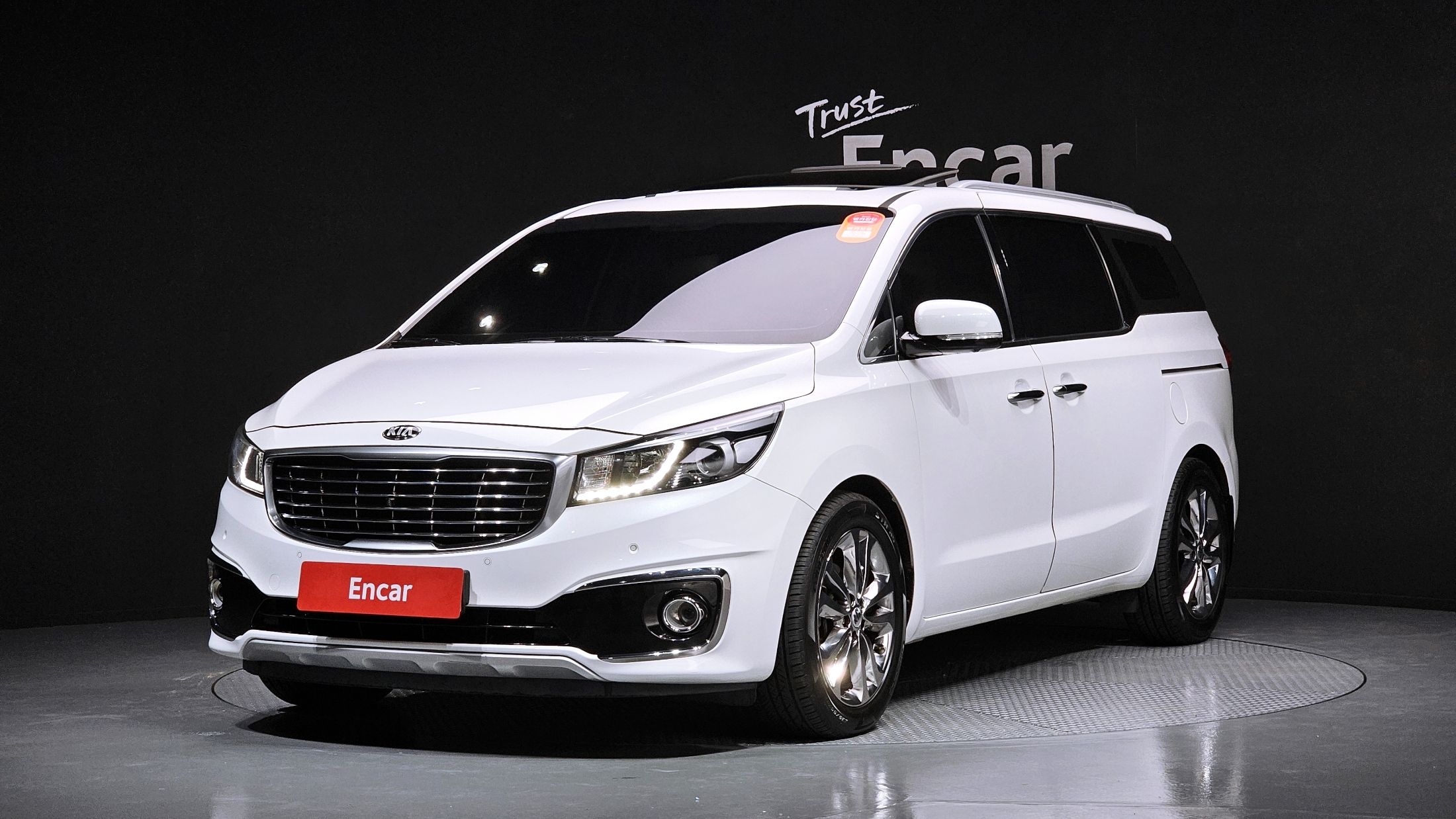 KIA CARNIVAL 2017