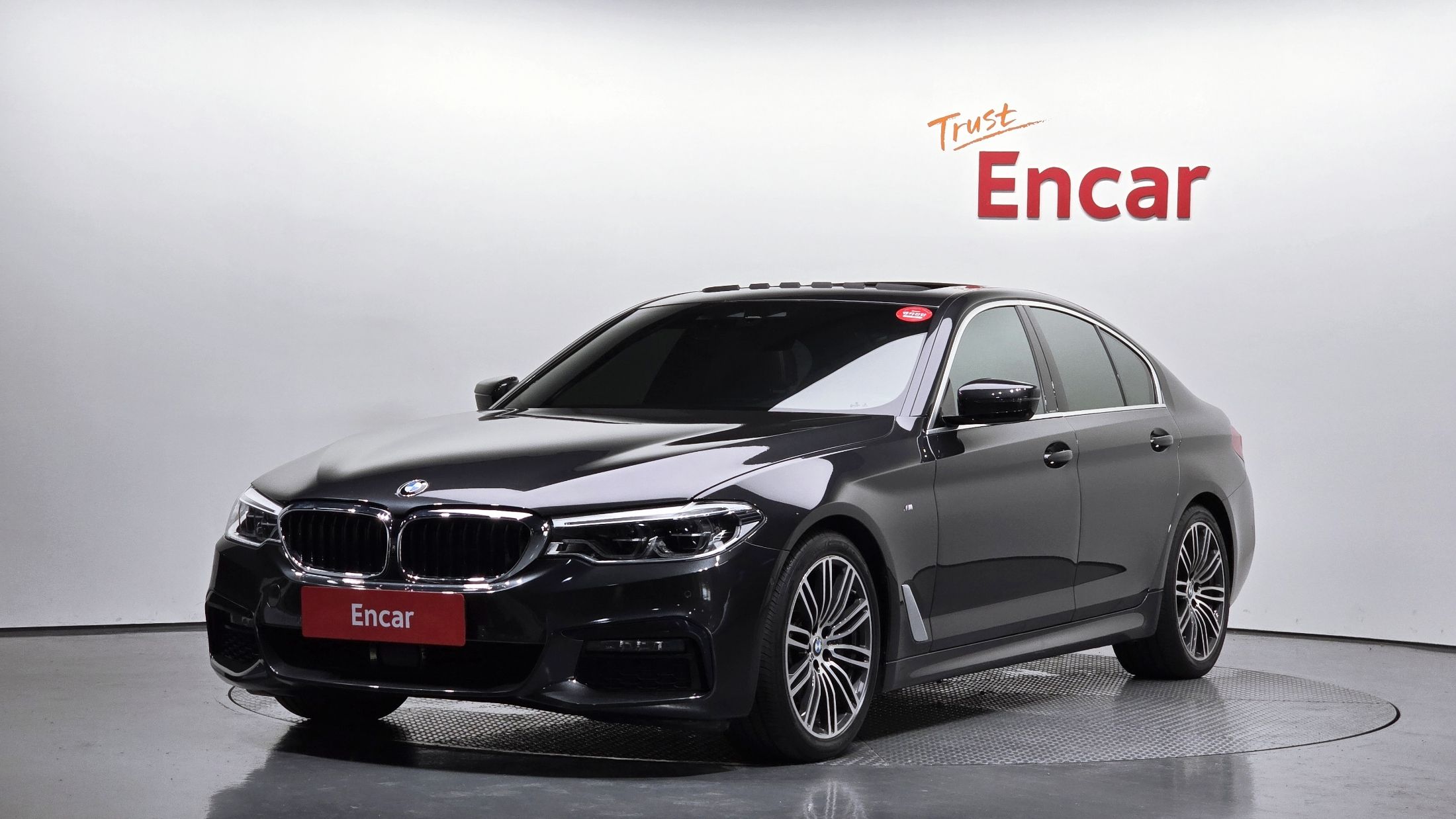 BMW 5-SERIES G30 2019