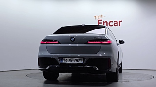 BMW 7-SERIES G70 2023