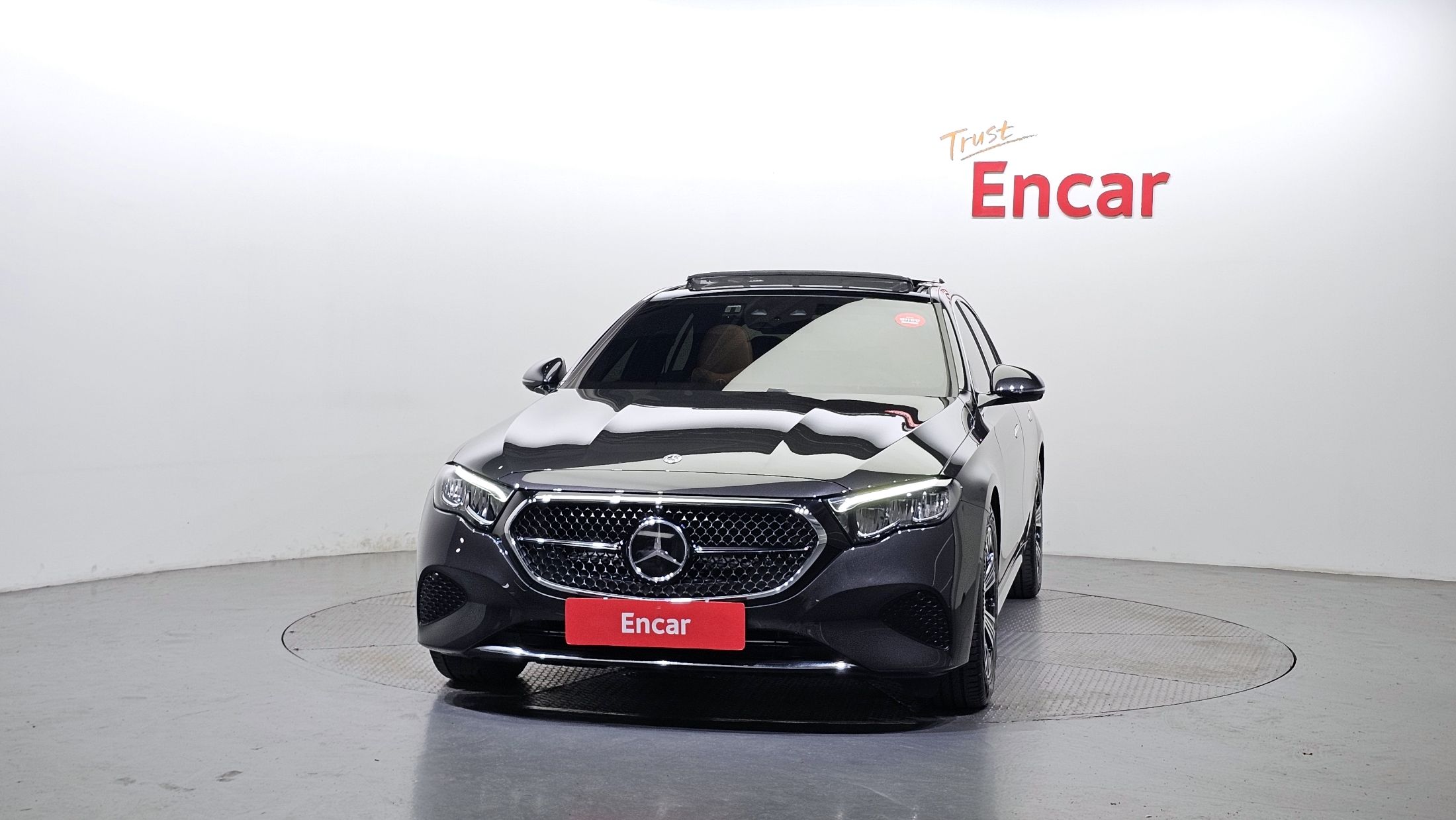MERCEDES BENZ E-CLASS W214 2024