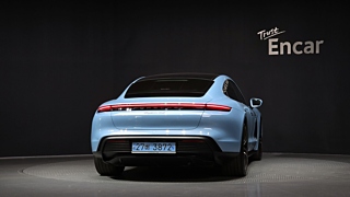 PORSCHE TAYCAN 2021