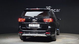 KIA CARNIVAL 2018