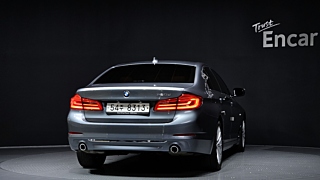 BMW 5-SERIES G30 2018