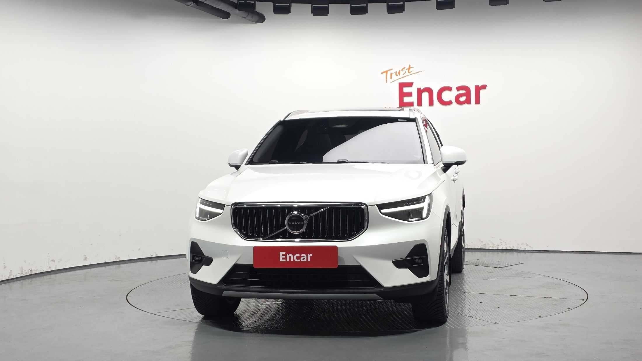 VOLVO XC40 2022