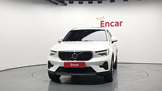 VOLVO XC40 2022