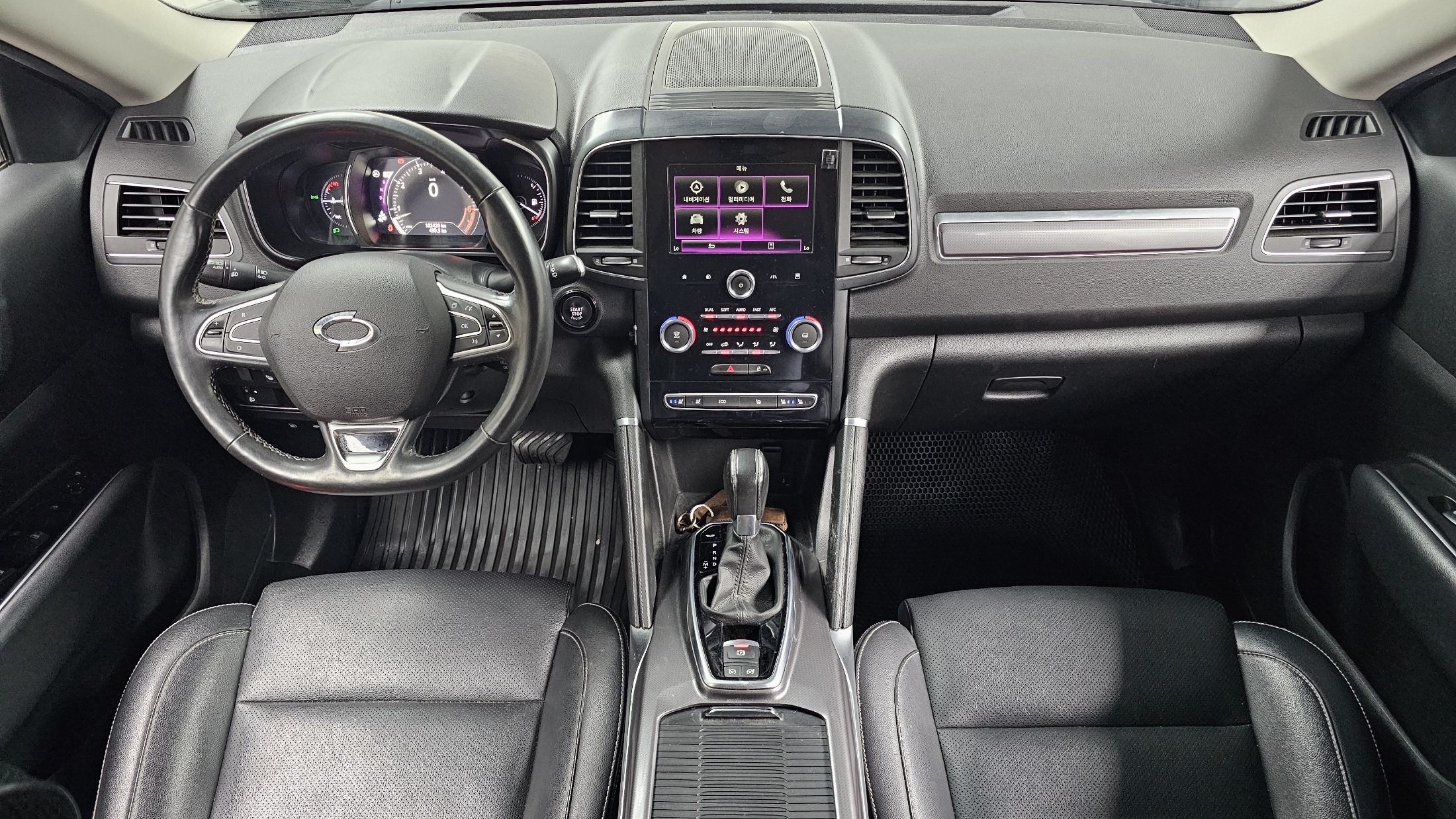 SAMSUNG QM6 2019