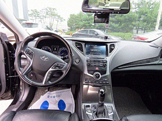 HYUNDAI GRANDEUR HG 2016