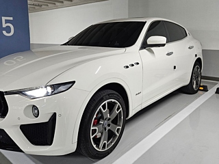 MASERATI LEVANTE 2018