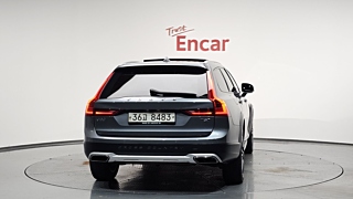 VOLVO V90 CROSS COUNTRY 2019