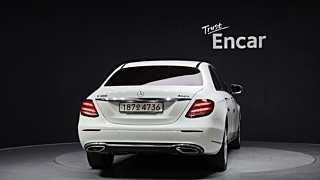 MERCEDES BENZ E-CLASS W213 2017
